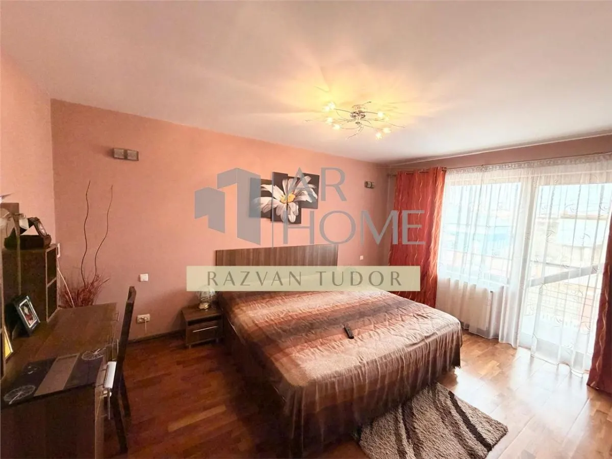 Casa 6 camere + mansarda , cu garaj , beci , Ploiesti , central - foto 13