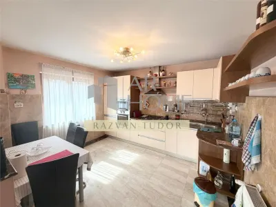 Casa 6 camere + mansarda , cu garaj , beci , Ploiesti , central - foto 14
