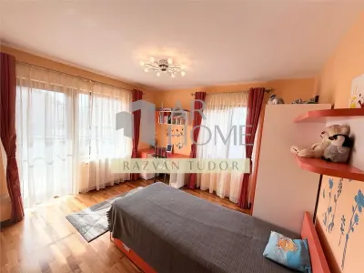 Casa 6 camere + mansarda , cu garaj , beci , Ploiesti , central - foto 4