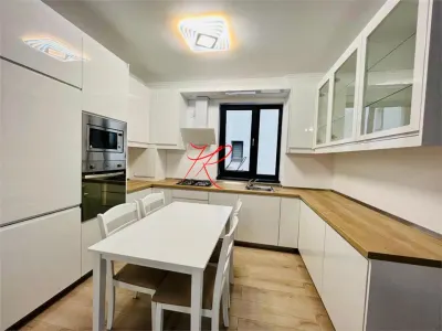Inchiriere apartament 4 camere Grivitei - Bucuresti