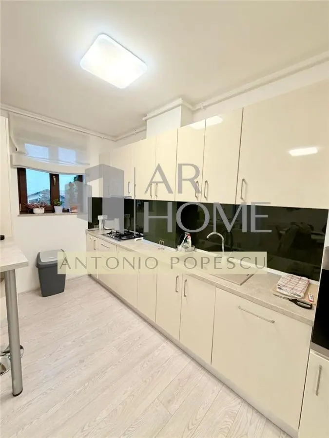 Apartament 3 camere, parcare proprie, Ploiesti, Cartier Albert. - foto 5