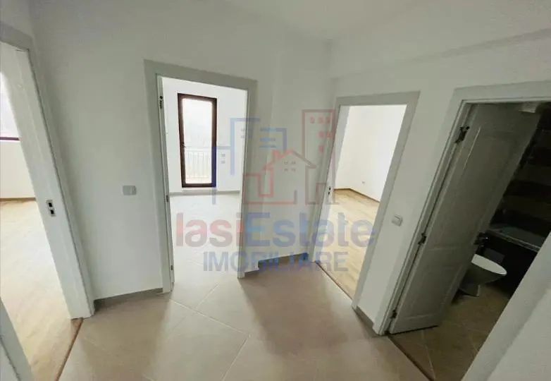 Apartament cu 2 camere decomandat, zona Capat Cug - foto 1