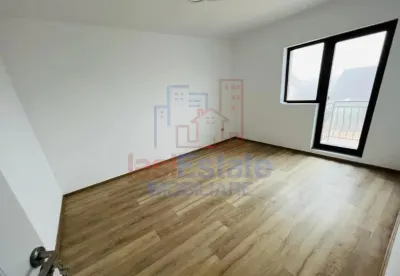 Apartament cu 2 camere decomandat, zona Capat Cug - foto 2