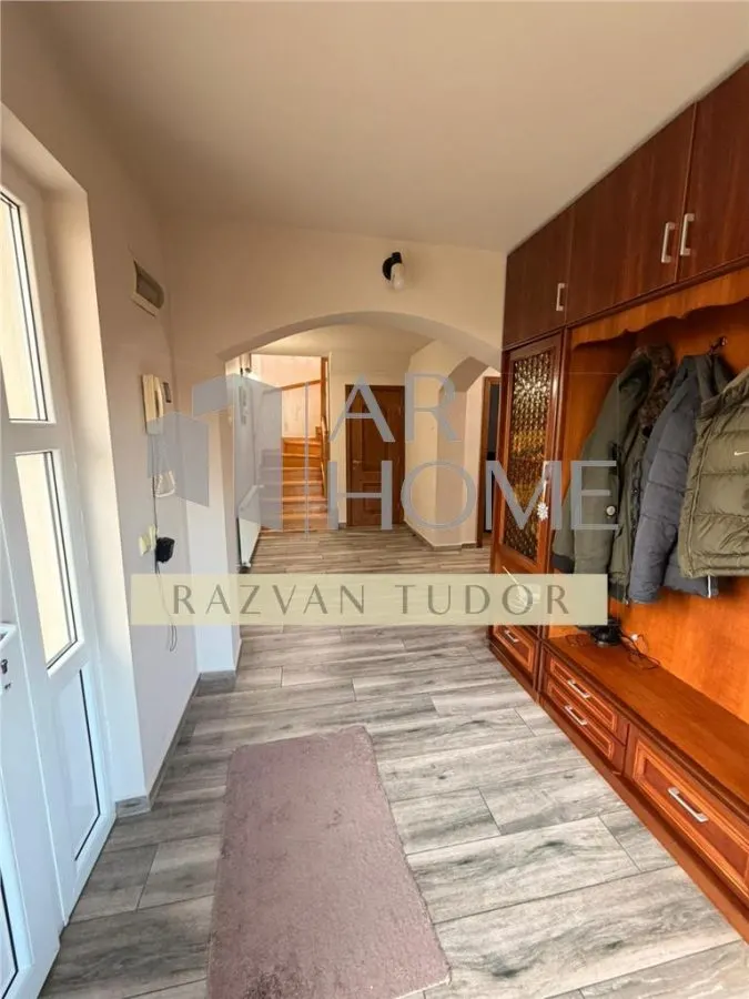Casa 5 camere , renovata 2020 cu garaj , Ploiesti , central - foto 23