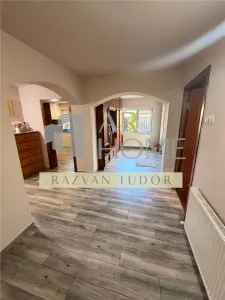 Casa 5 camere , renovata 2020 cu garaj , Ploiesti , central - foto 7