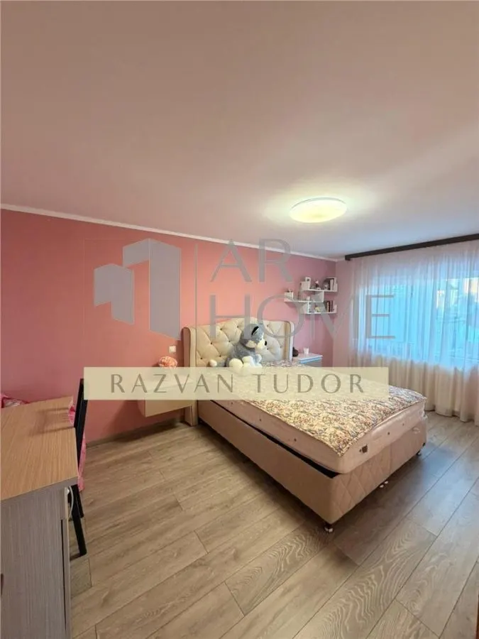 Casa 5 camere , renovata 2020 cu garaj , Ploiesti , central - foto 10
