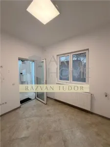 Spatiu comercial cu parcare proprie , Ploiesti, ultracentral - Ploiesti