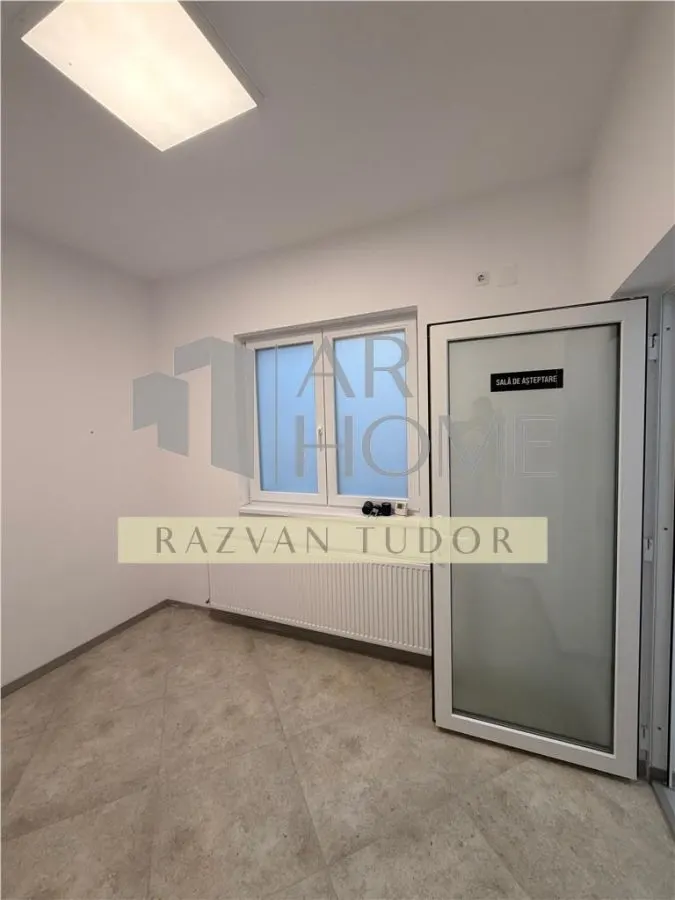 Spatiu comercial cu parcare proprie , Ploiesti, ultracentral - foto 4
