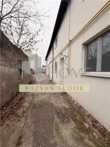 Spatiu comercial cu parcare proprie , Ploiesti, ultracentral - foto 5