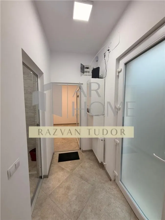 Spatiu comercial cu parcare proprie , Ploiesti, ultracentral - foto 7