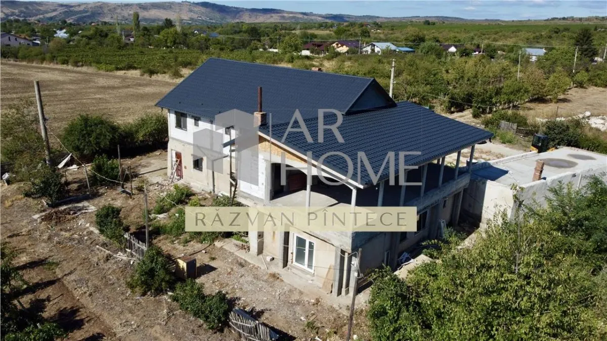 Pensiune 6 camere, teren 12713 mp, Dealul Mare, Urlati, Prahova - foto 3