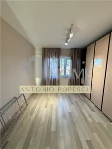 Apartament 3 camere, centrala proprie, Ploiesti, zona centrala - foto 12