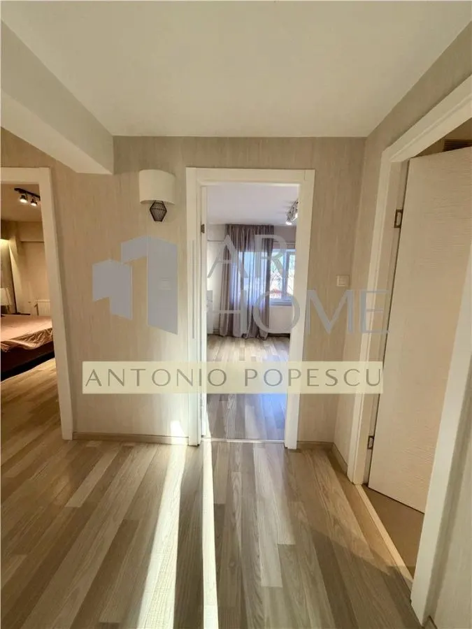 Apartament 3 camere, centrala proprie, Ploiesti, zona centrala - foto 7