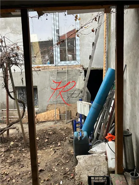 Vând casa bătrânească demolabila - foto 16