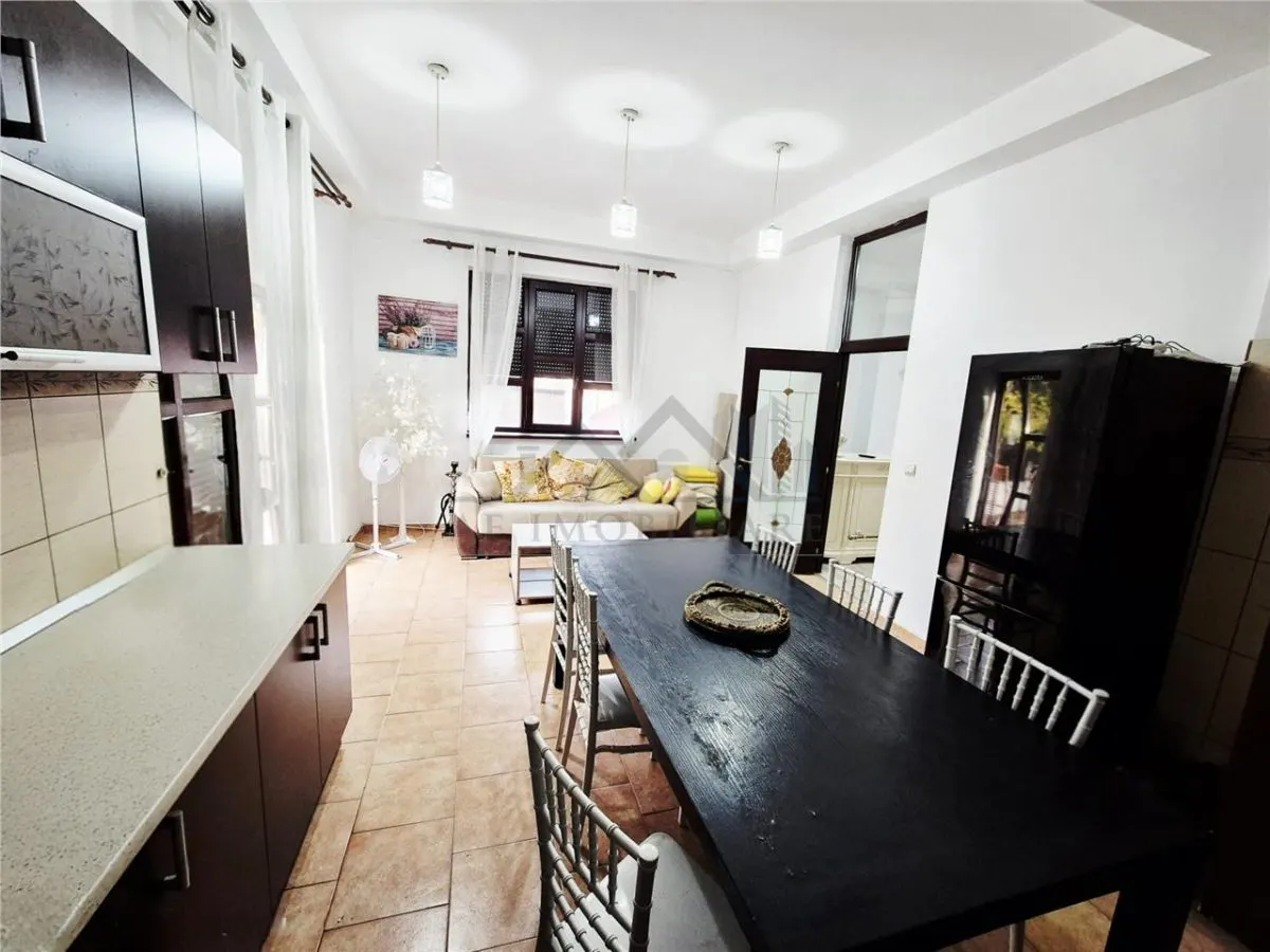 Casa tip duplex spatioasa cu garaj - foto 10