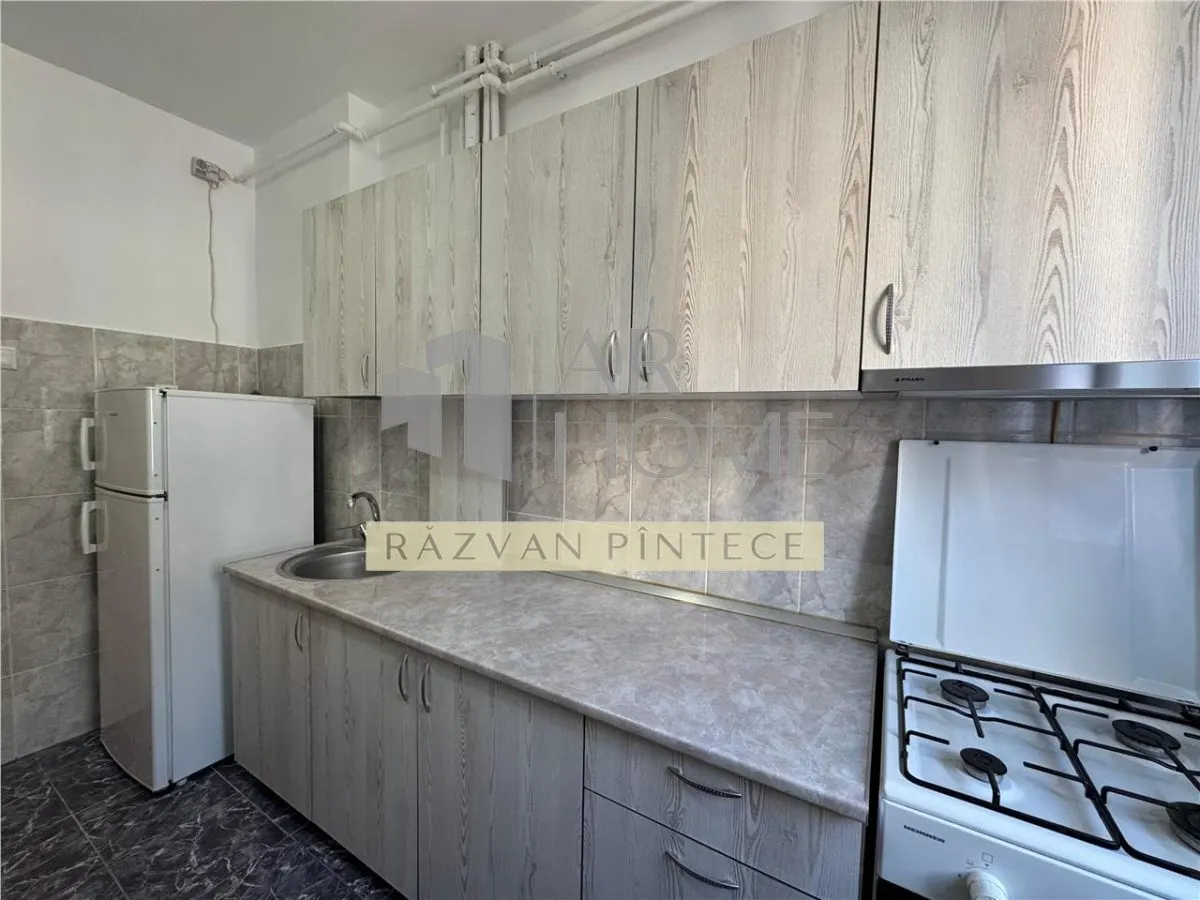 Apartament 2 camere, renovat, ultracentral, Ploiesti - foto 7