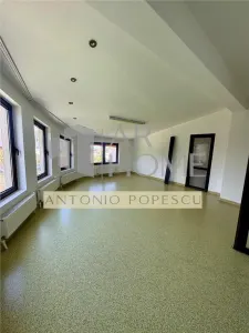 Imobil P+M si curte, pretabil pentru diferite activitati comerciale, Ploiesti, central - foto 11