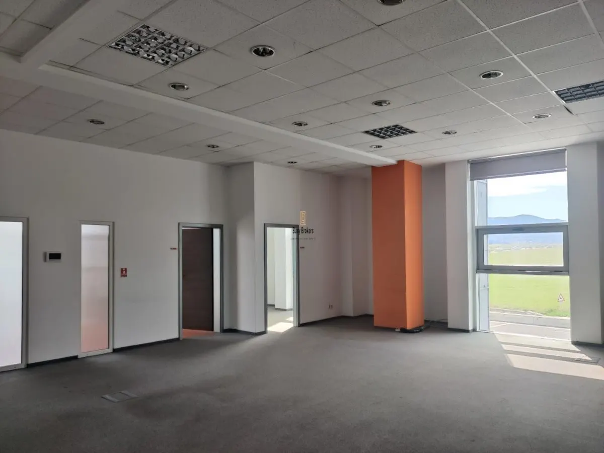 Spatii Birouri - 440 mp - Zona Shopping City Sibiu - foto 15