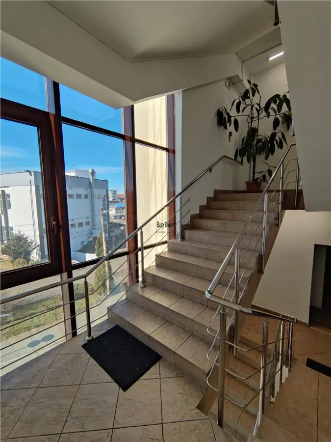 Spatii Birouri - 1500 mp - Piata Cibin - foto 2