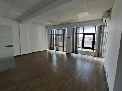 Spatii Birouri - 1500 mp - Piata Cibin - foto 25