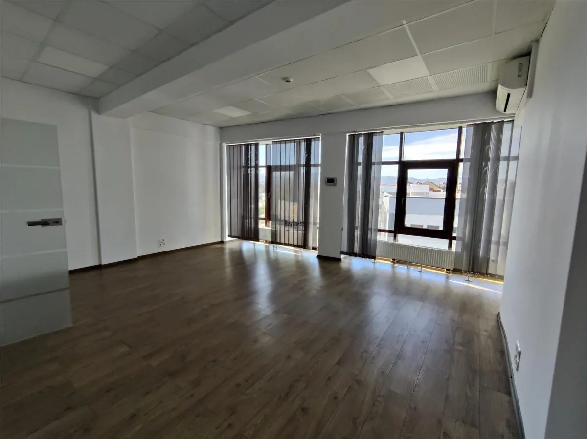 Spatii Birouri - 1500 mp - Piata Cibin - foto 25