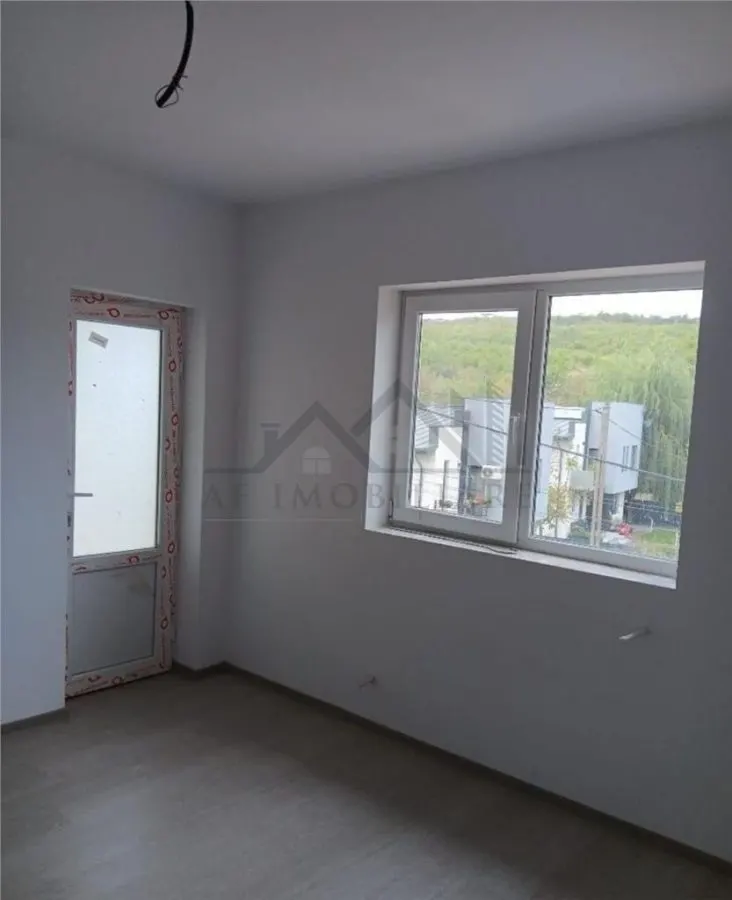 Mutare imediata! LIBERA - LA CHEIE  Visani vila P+1 duplex la str. Principala - foto 12