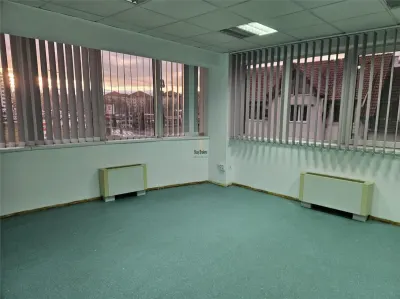 Spatii Birouri - 500 mp - Sos Sibiului - foto 13