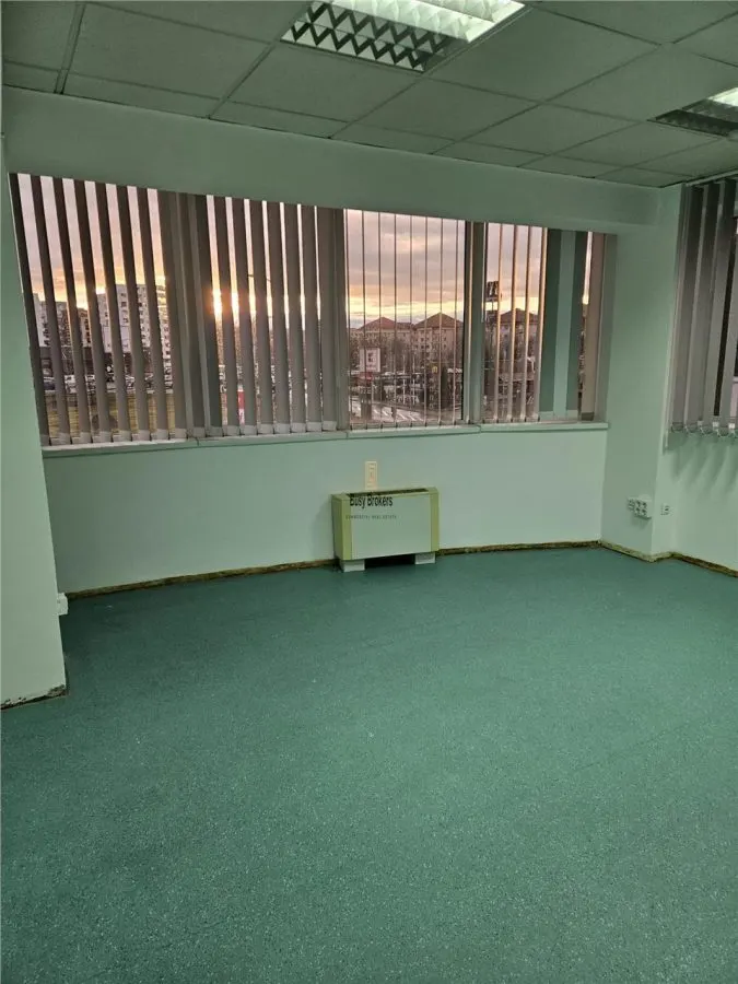 Spatii Birouri - 500 mp - Sos Sibiului - foto 15