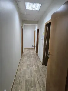 Spatii Birouri - 500 mp - Sos Sibiului - foto 20