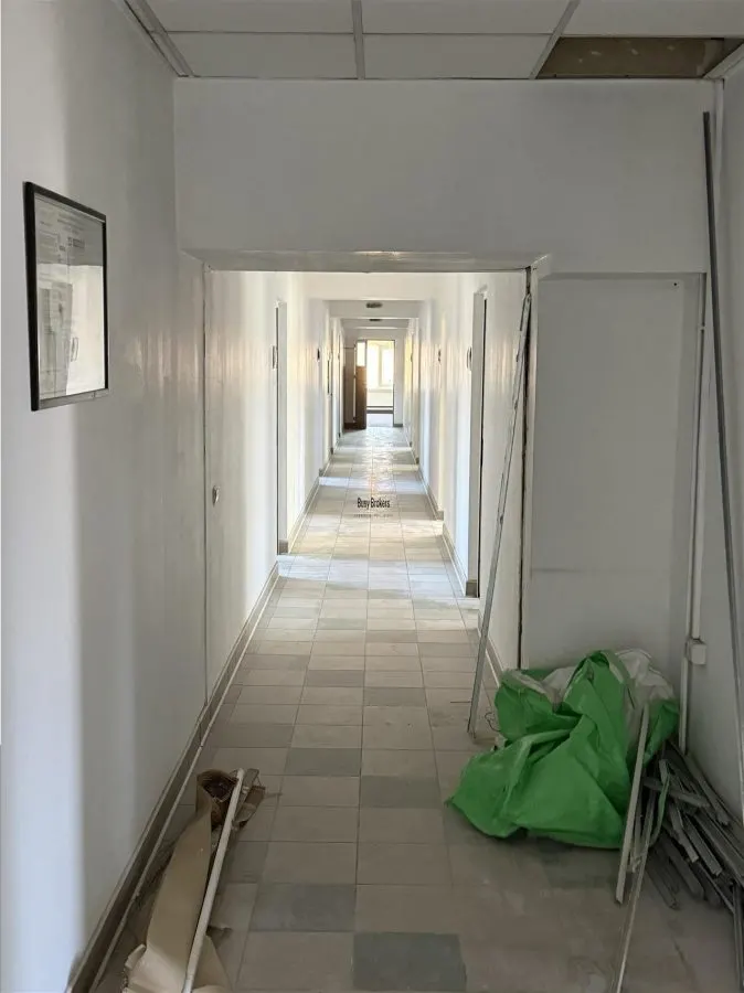 Spatiu Comercial - 350 mp - Showroom - Comert - Servicii - foto 12