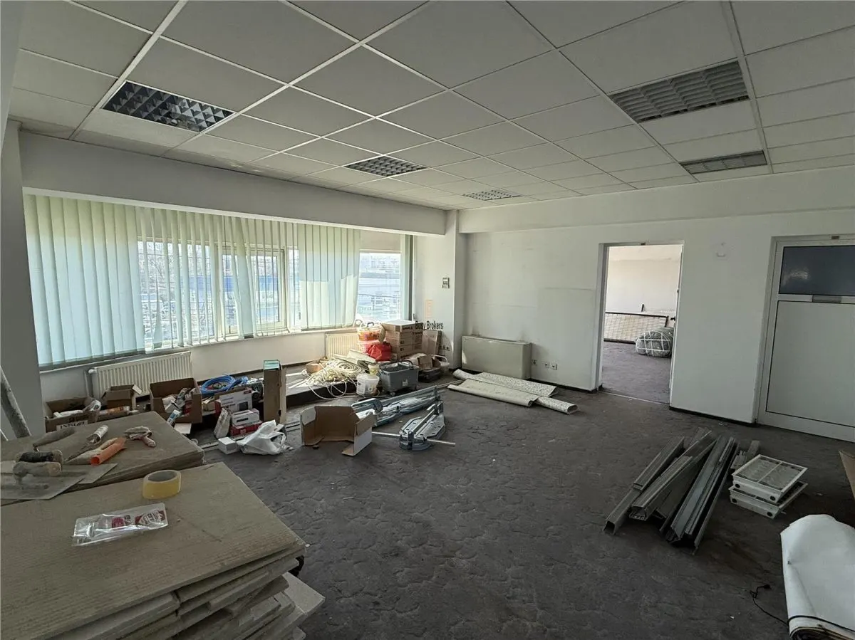 Spatiu Comercial - 350 mp - Showroom - Comert - Servicii - foto 8