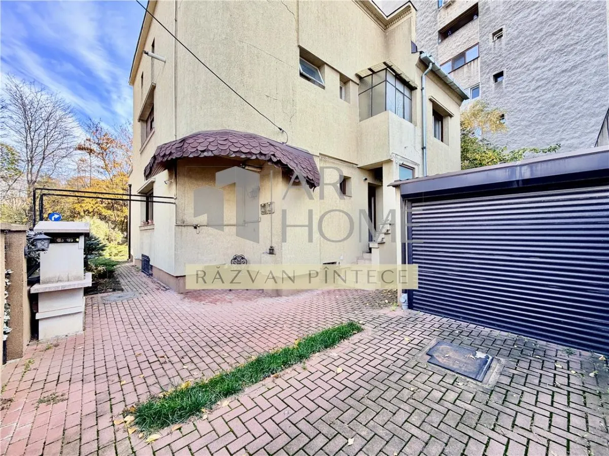 Vanzare vila D+P+1E, Bulevardul Castanilor, Ploiesti - foto 3