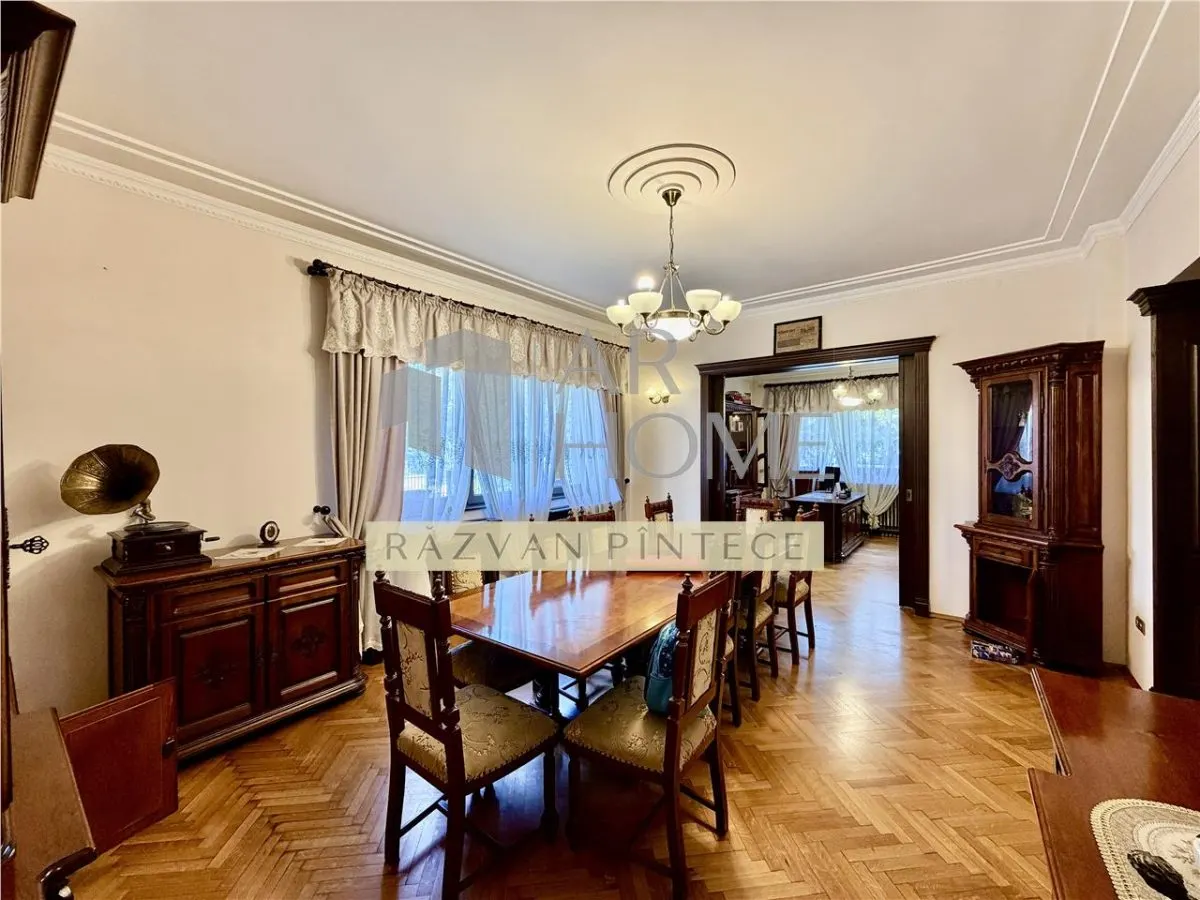 Vanzare vila D+P+1E, Bulevardul Castanilor, Ploiesti - foto 8
