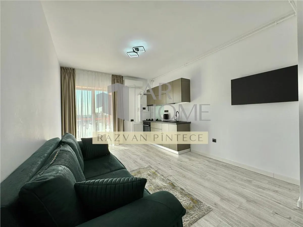 Inchiriere apartament 3 camere de lux, prima inchiriere, centrala termica, zona Nord, Ploiesti. - foto 1