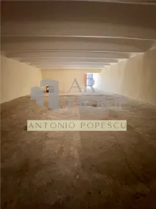 Ansamblu format din teren, platforma betonata si hale industriale, in Brazi, judetul Prahova. - foto 12