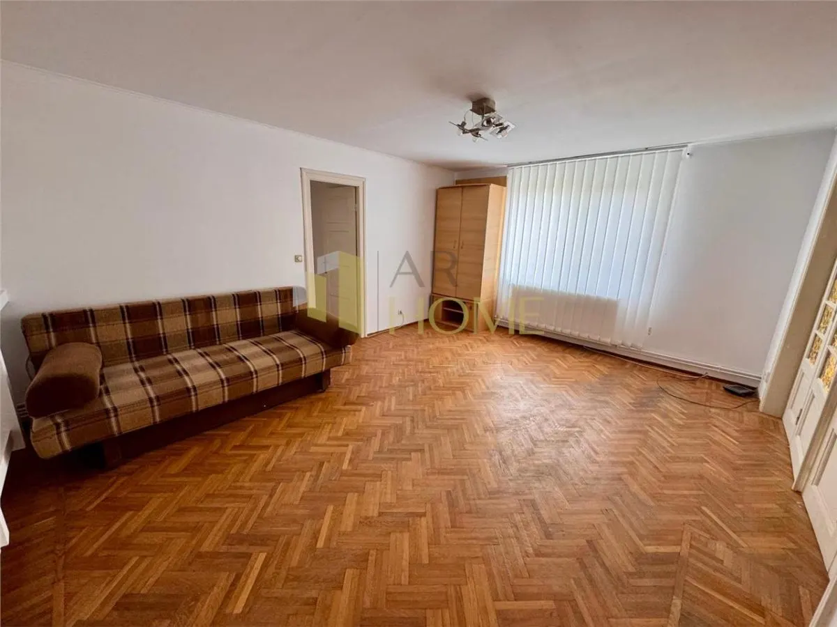 Casa 3 camere pentru activitati comerciale sau cazare muncitori, Ploiesti, zona centrala. - foto 2