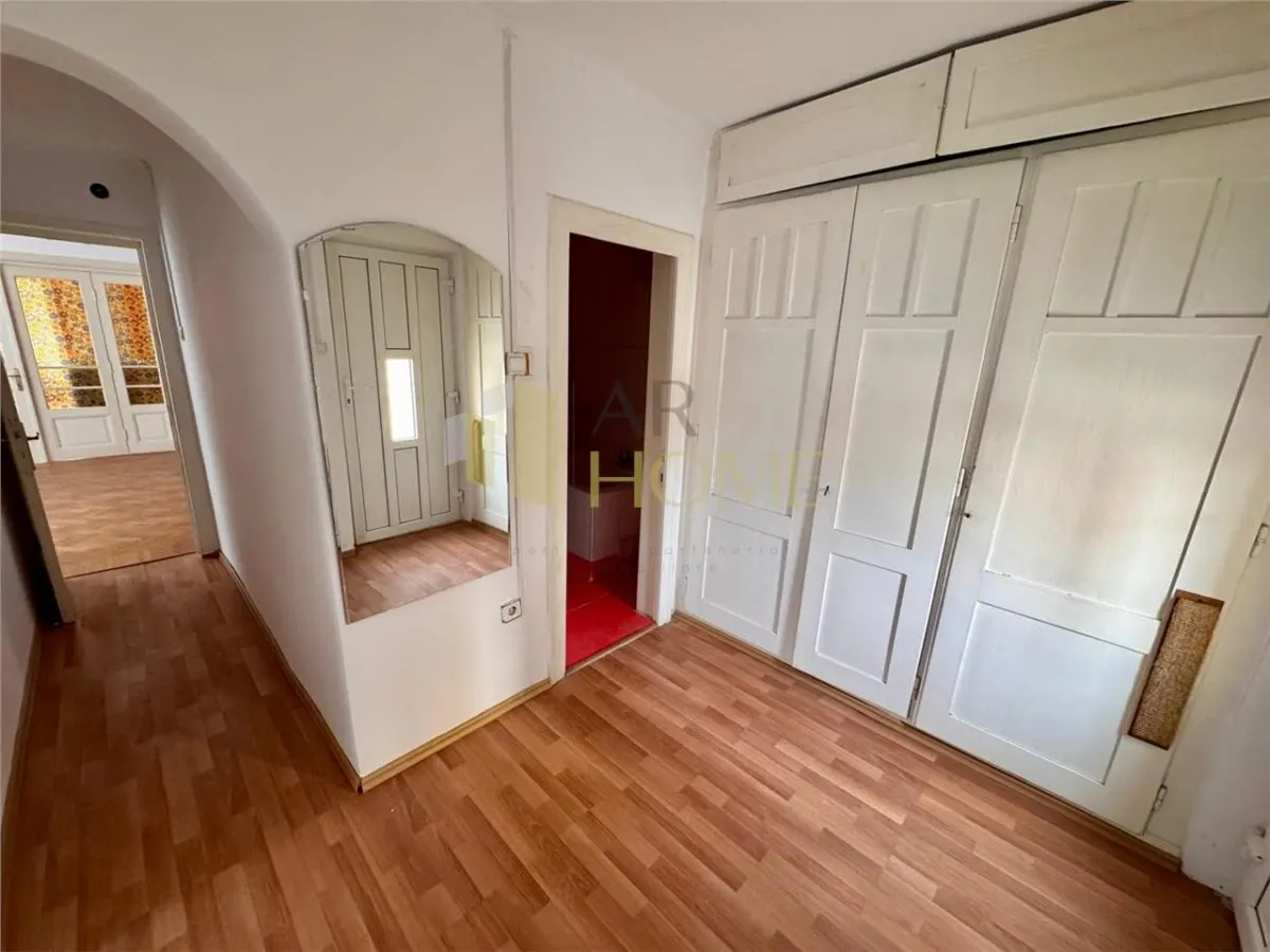 Casa 3 camere pentru activitati comerciale sau cazare muncitori, Ploiesti, zona centrala. - foto 12