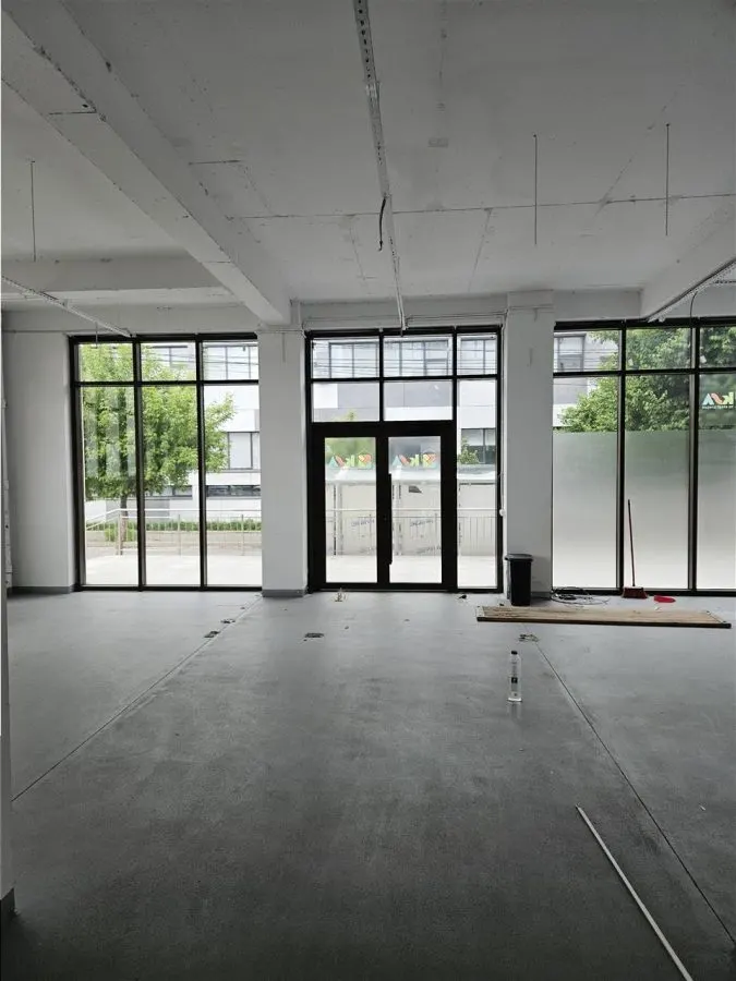 Spatiu Comercial - 200 mp - Showroom - Servicii - Clinica Medicala - foto 17