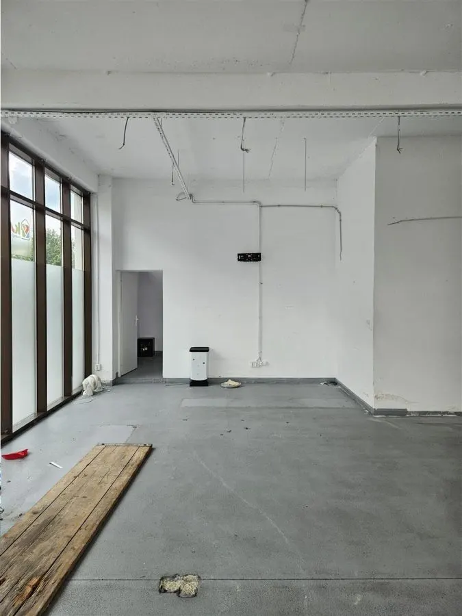 Spatiu Comercial - 200 mp - Showroom - Servicii - Clinica Medicala - foto 8