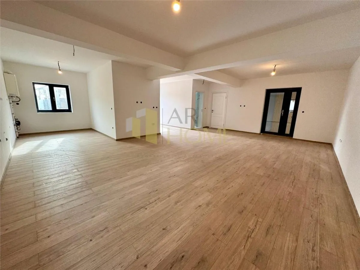 Casa 8 camere, in Ploiesti zona Albert - foto 3
