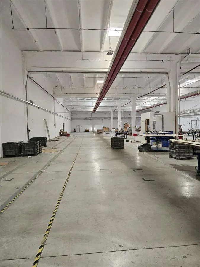 Spatiu Industrial - 3300 mp - Productie - Depozitare - Distributie - foto 1