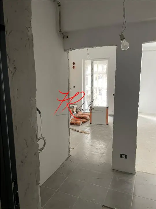 Vanzare garsoniera aproape de metrou Berceni - foto 1