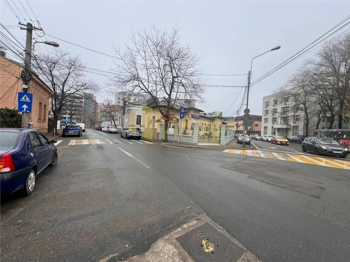Inchiriere casa 4 camere plus dependinte in Ploiesti, zona ultracentrala - foto 1