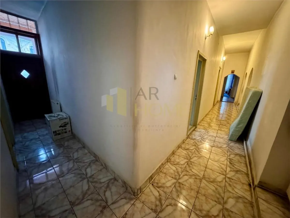 Inchiriere casa 4 camere plus dependinte in Ploiesti, zona ultracentrala - foto 14