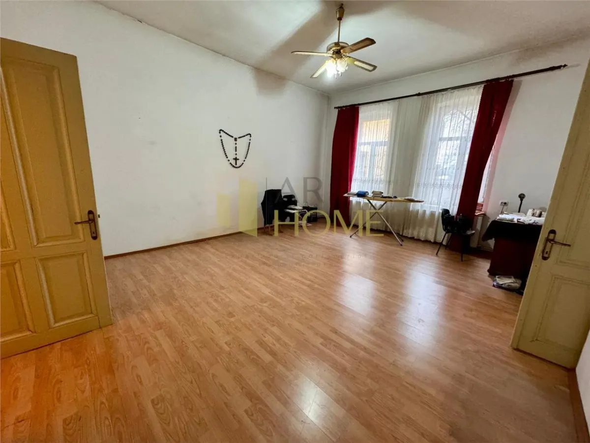 Inchiriere casa 4 camere plus dependinte in Ploiesti, zona ultracentrala - foto 8