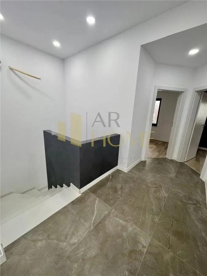 Vanzare casa 4 camere plus garaj, in Paulesti, zona cu priveliste la padure. - foto 21