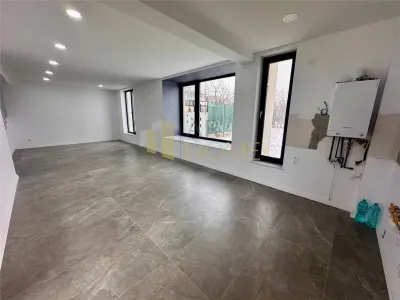 Vanzare casa 4 camere plus garaj, in Paulesti, zona cu priveliste la padure. - foto 5
