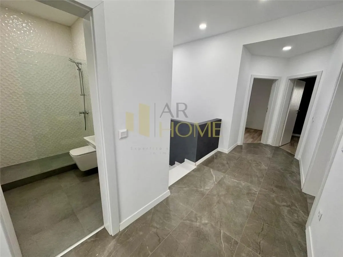 Vanzare casa 4 camere plus garaj, in Paulesti, zona cu priveliste la padure. - foto 10