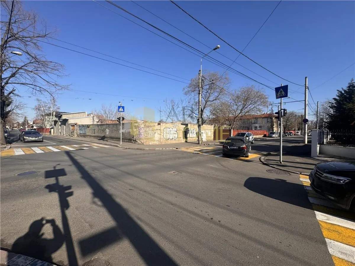 Închiriere teren intravilan, în Ploie?ti, zona centrala - foto 2