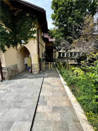Casă 6 camere Ploiești - poza 1